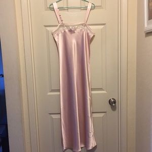 Jones New York Slip size S